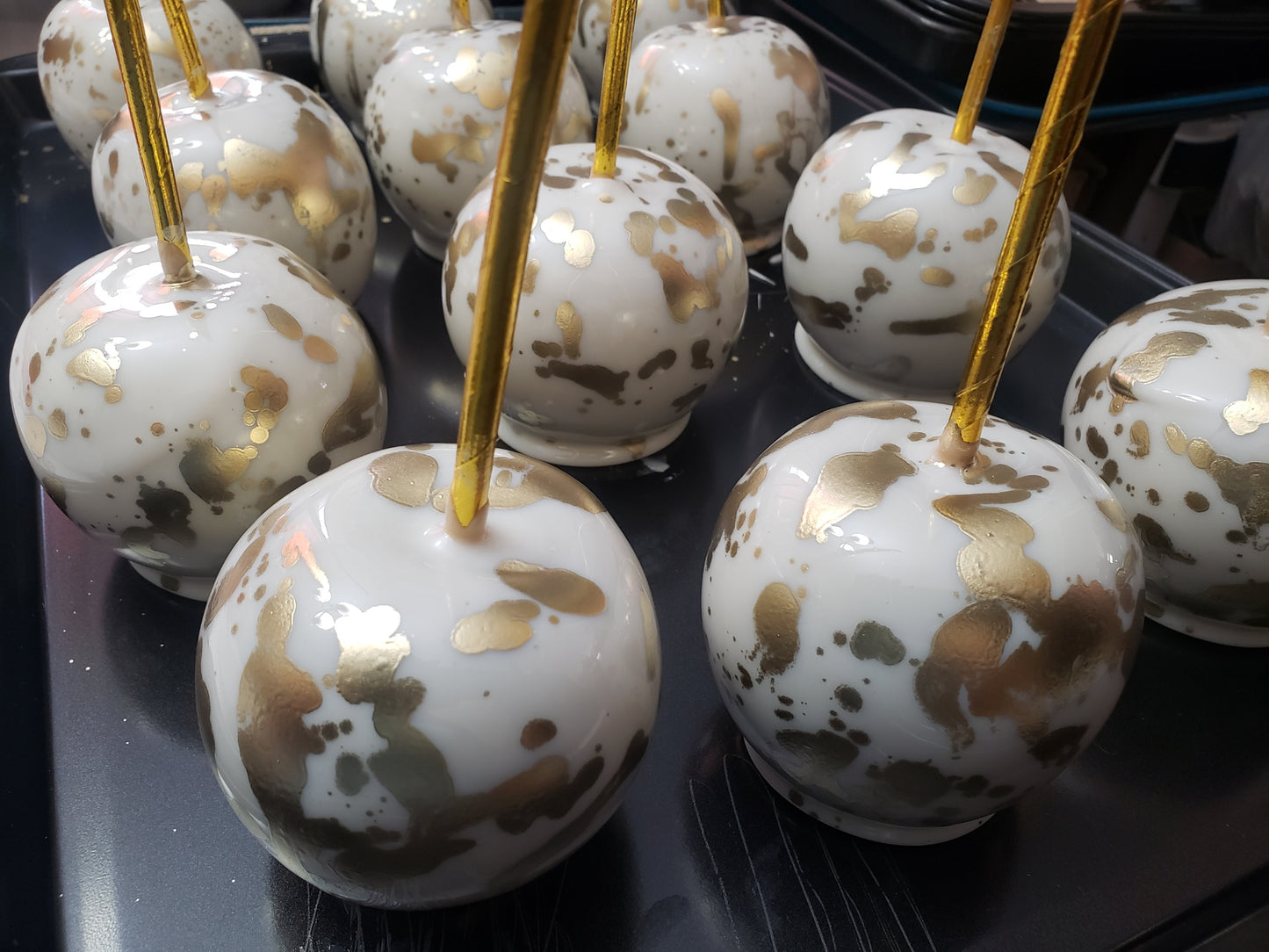 CANDIED APPLES