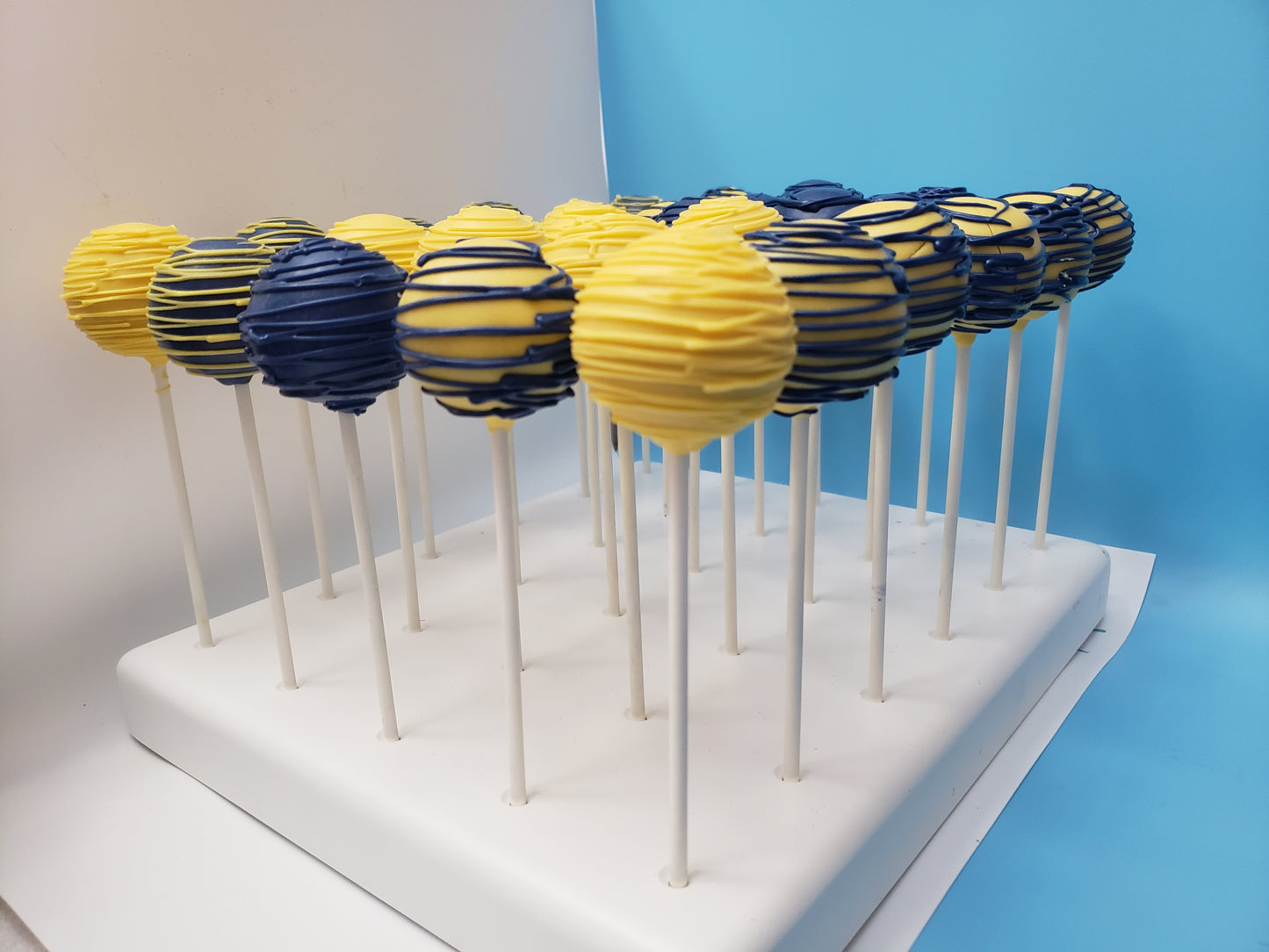 CAKEPOPS