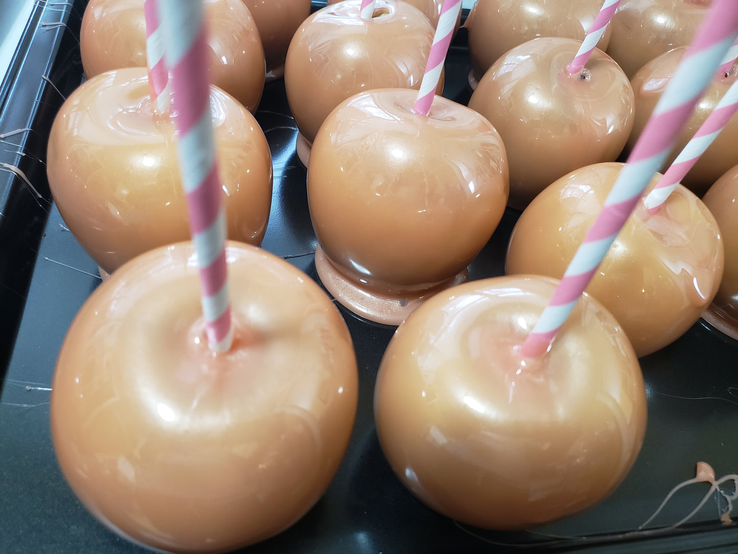 CANDIED APPLES